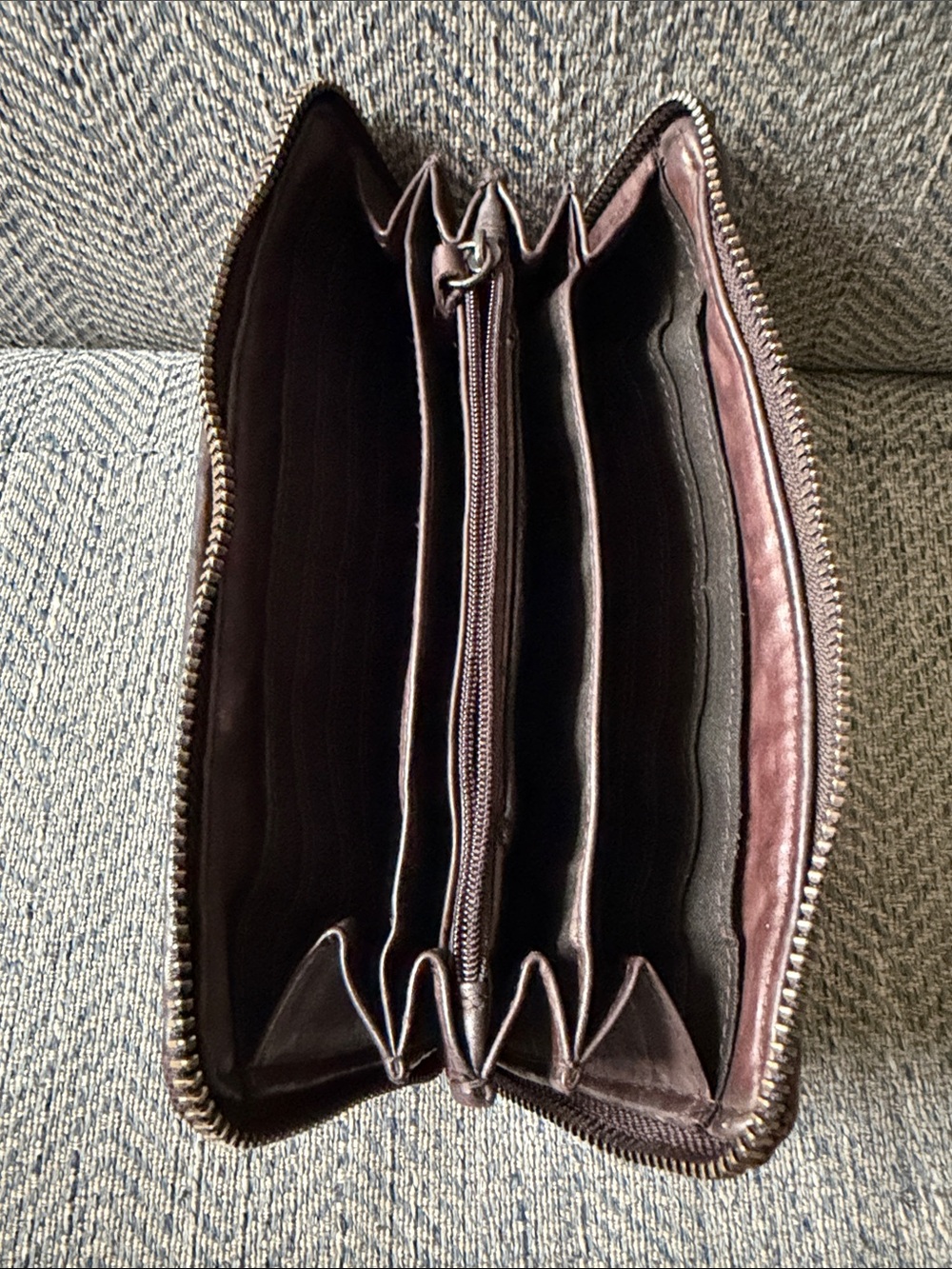 Ashwood Women’s Brown Leather Zip Around Woven Wallet. - Picture 7 of 12